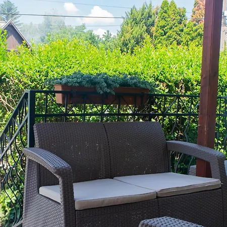 Almadiszallasok Aaa Apartament