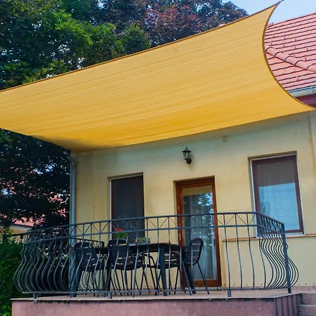 Almadiszallasok Aaa Apartament *