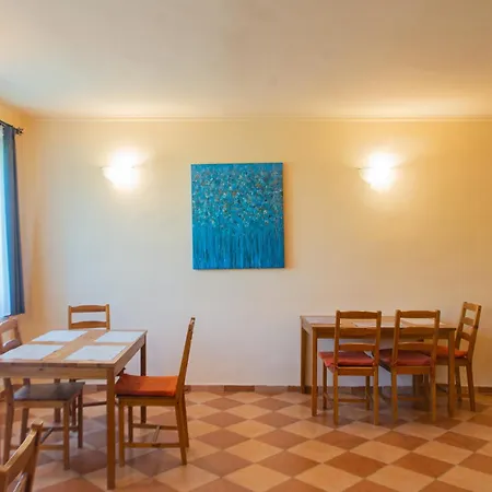 Apartament Almadiszallasok Aaa