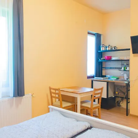 Almadiszallasok Aaa Apartament Balatonalmádi