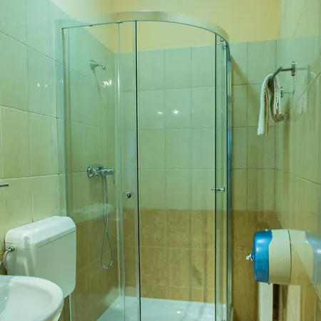 Almadiszallasok Apartment *