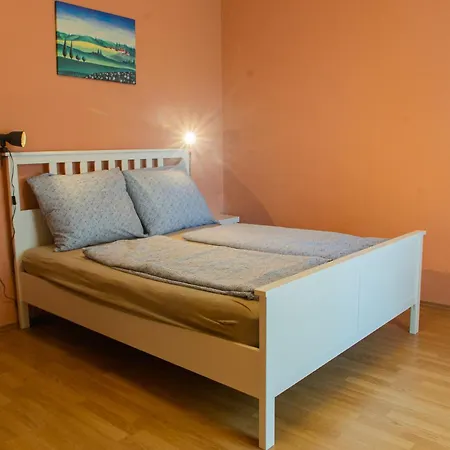 Almadiszallasok Apartment
