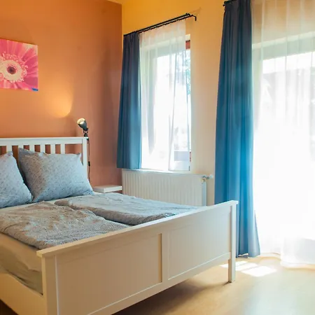 Apartment Almadiszallasok
